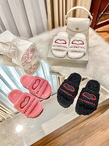 Balenciaga Furry Open Mule · FGS7