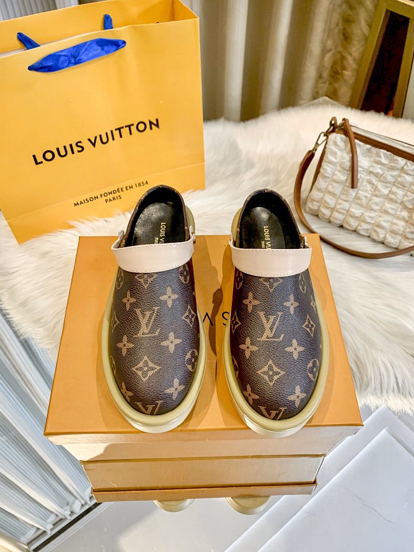 Louis Vuitton Cosy Flat Comfort Clog · Y126V — תמונה 6