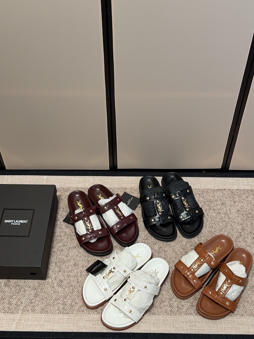 Yves Saint Laurent Tippi · Y2S