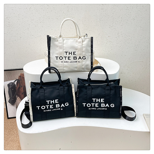 Marc Jacobs The Tote Bag · MA85