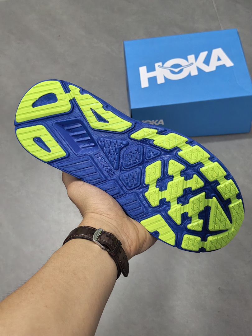 HOKA Arahi 7 · RTG9 — תמונה 4