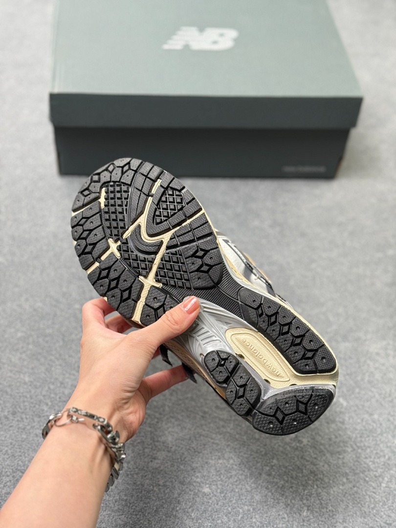 New Balance 1906A · BW04 — תמונה 11