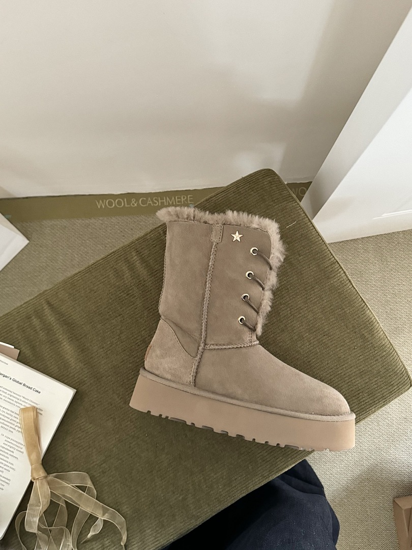 UGG Esmee · Y86B — תמונה 8