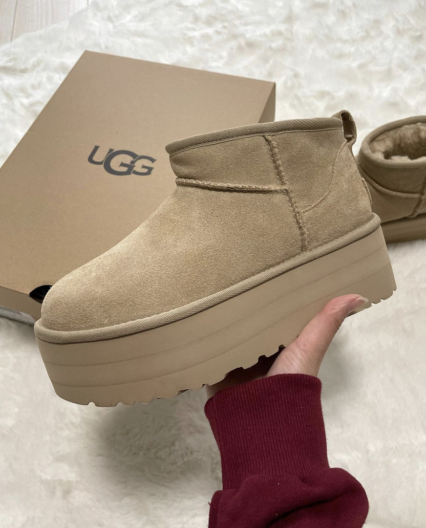 UGG Classic Ultra Mini Platform · M9D1