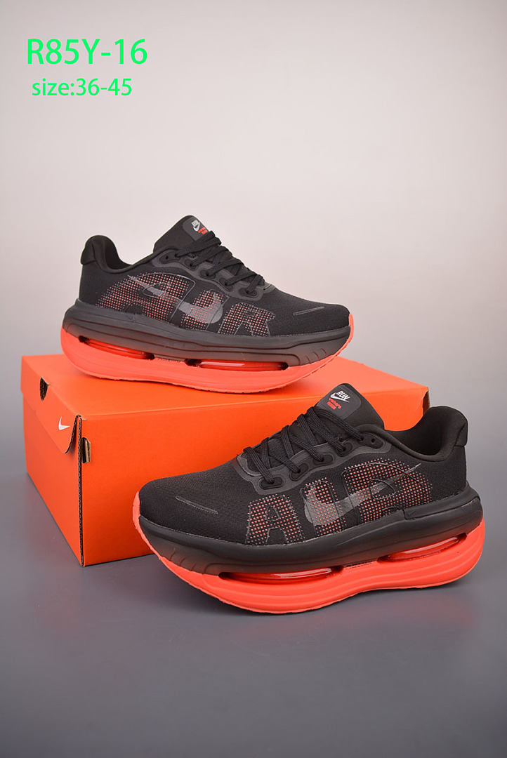 Nike Vomero Premium · R85Y — תמונה 16