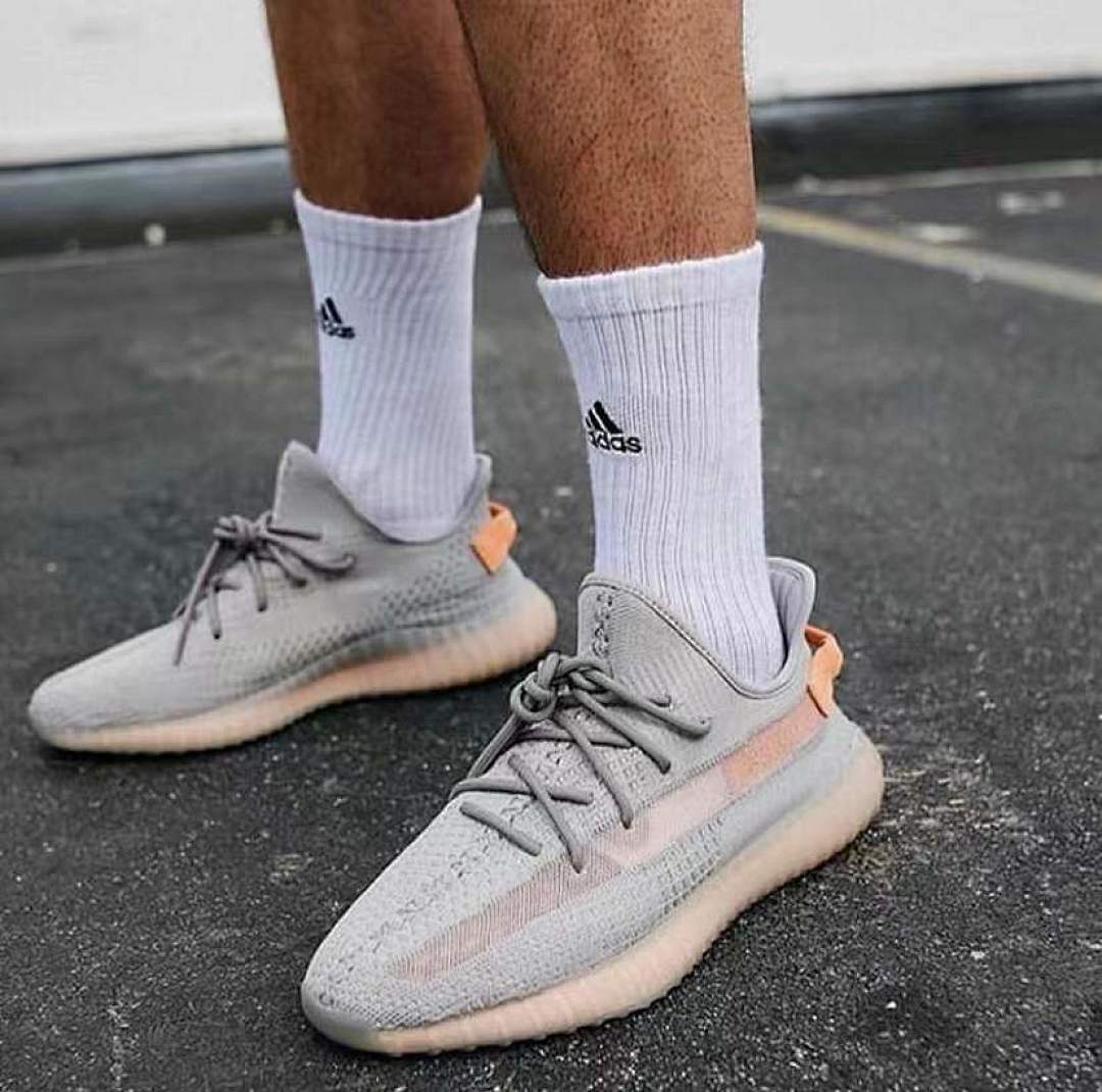 Adidas Yeezy Boost 350 V2 Triple · M682 — תמונה 7