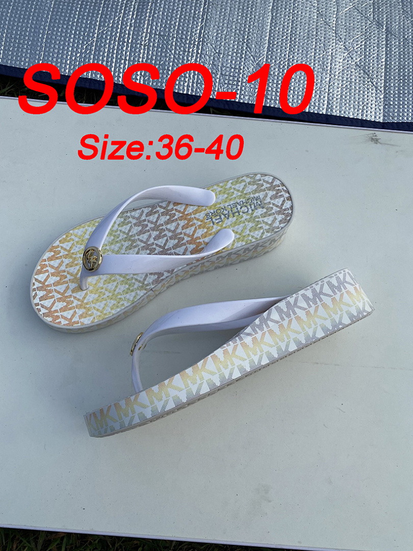 Michael Kors Signature Logo Flip Flops · SOSO — תמונה 24