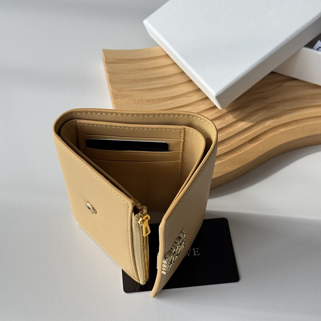 Loewe Anagram · J2LE — תמונה 2