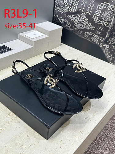 Chanel CC Thong Sandals · R3L9