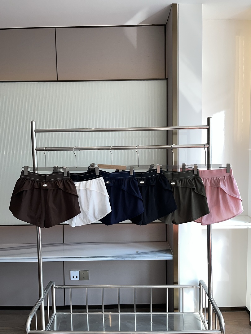Alo Yoga Match Point Short · A1L — תמונה 9