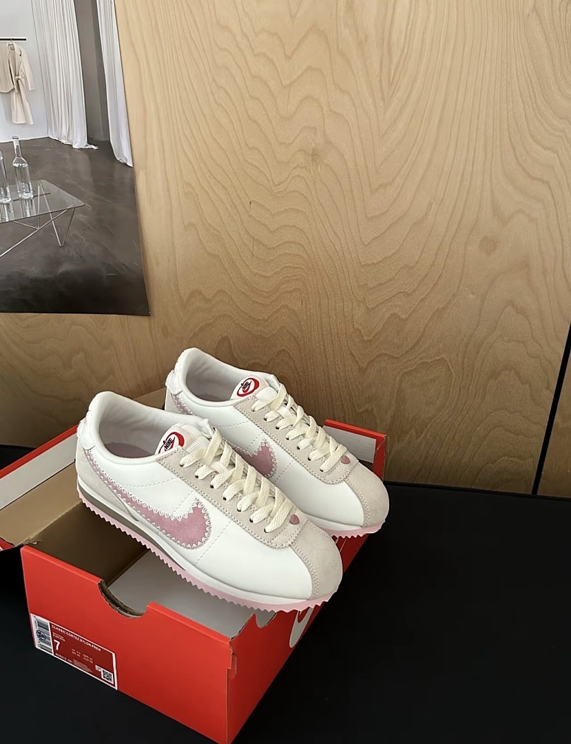 Nike Cortez · NYC — תמונה 8