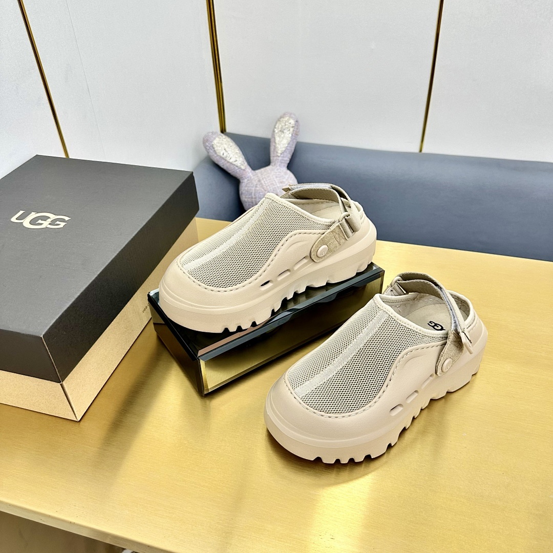 UGG PeakMod Clog · AA2A