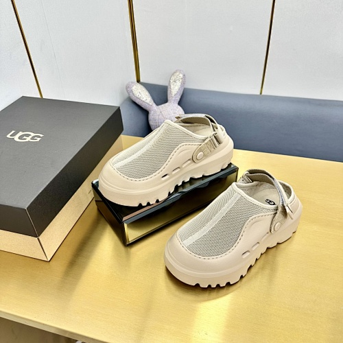 UGG PeakMod Clog · AA2A