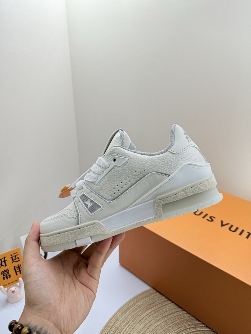 Louis Vuitton LV Trainer Sneaker · P2Y3 — תמונה 10