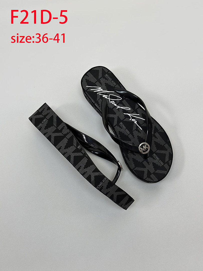 Michael Kors Bedford Signature Logo Flip Flop · F21D — תמונה 15