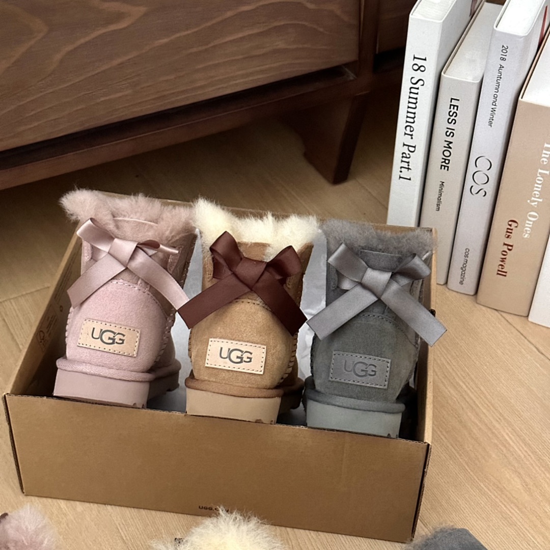 UGG Ultra Mini Bailey Bow · G3M1