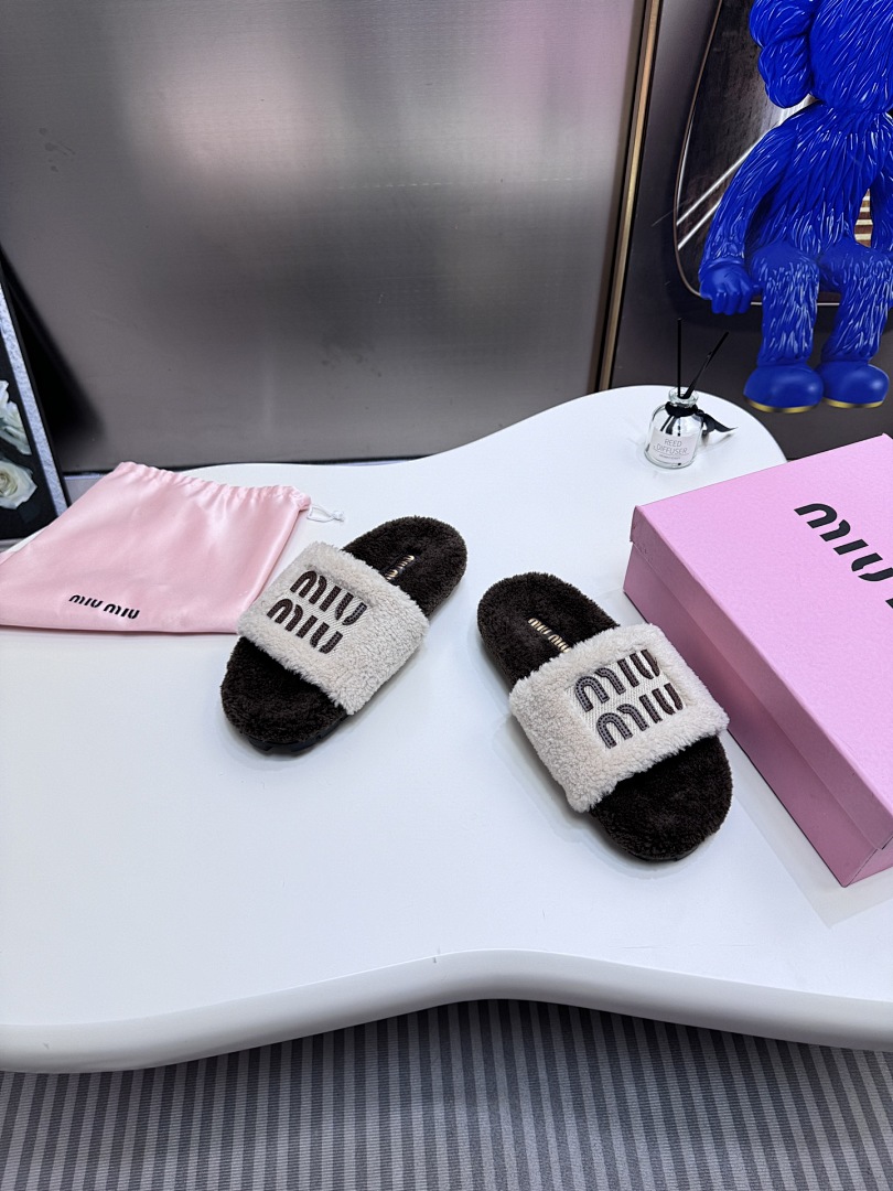 Miu Miu — כפכפים · U12M — תמונה 9