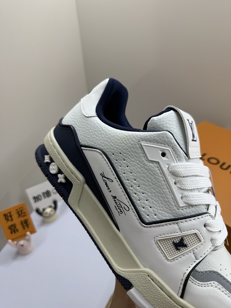 Louis Vuitton LV Trainer Sneaker · P2Y3 — תמונה 3