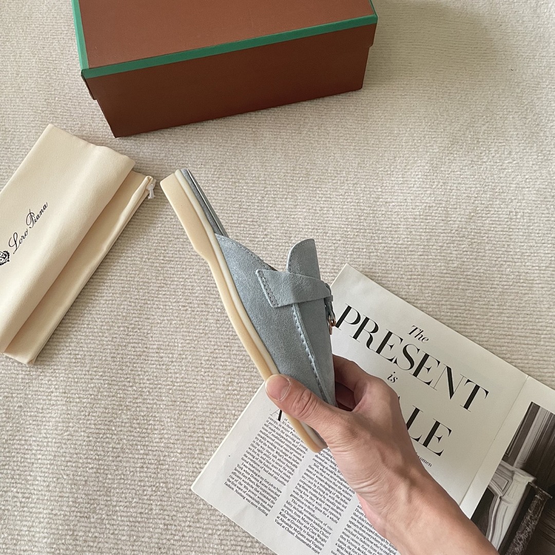 Loro Piana Summer Charm Walk · EFE2 — תמונה 2