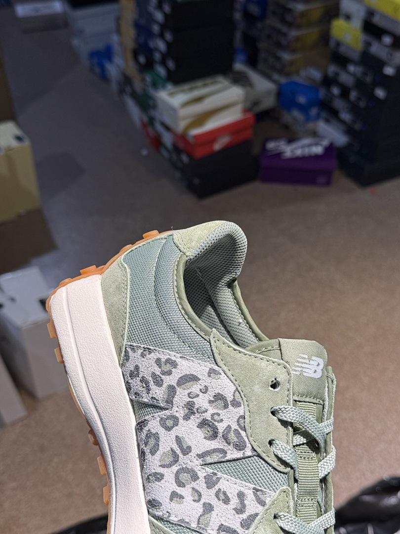 New Balance 327 · AUS8 — תמונה 12