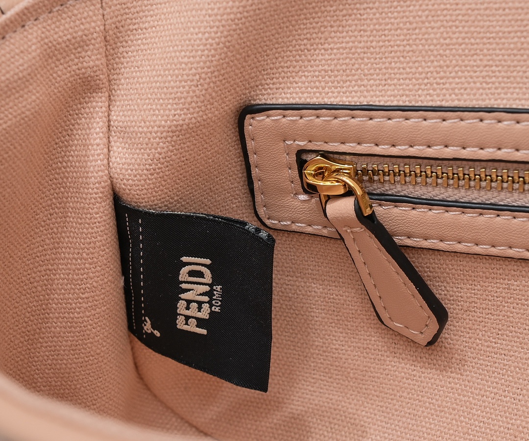 Fendi Baguette · W9K2 — תמונה 4