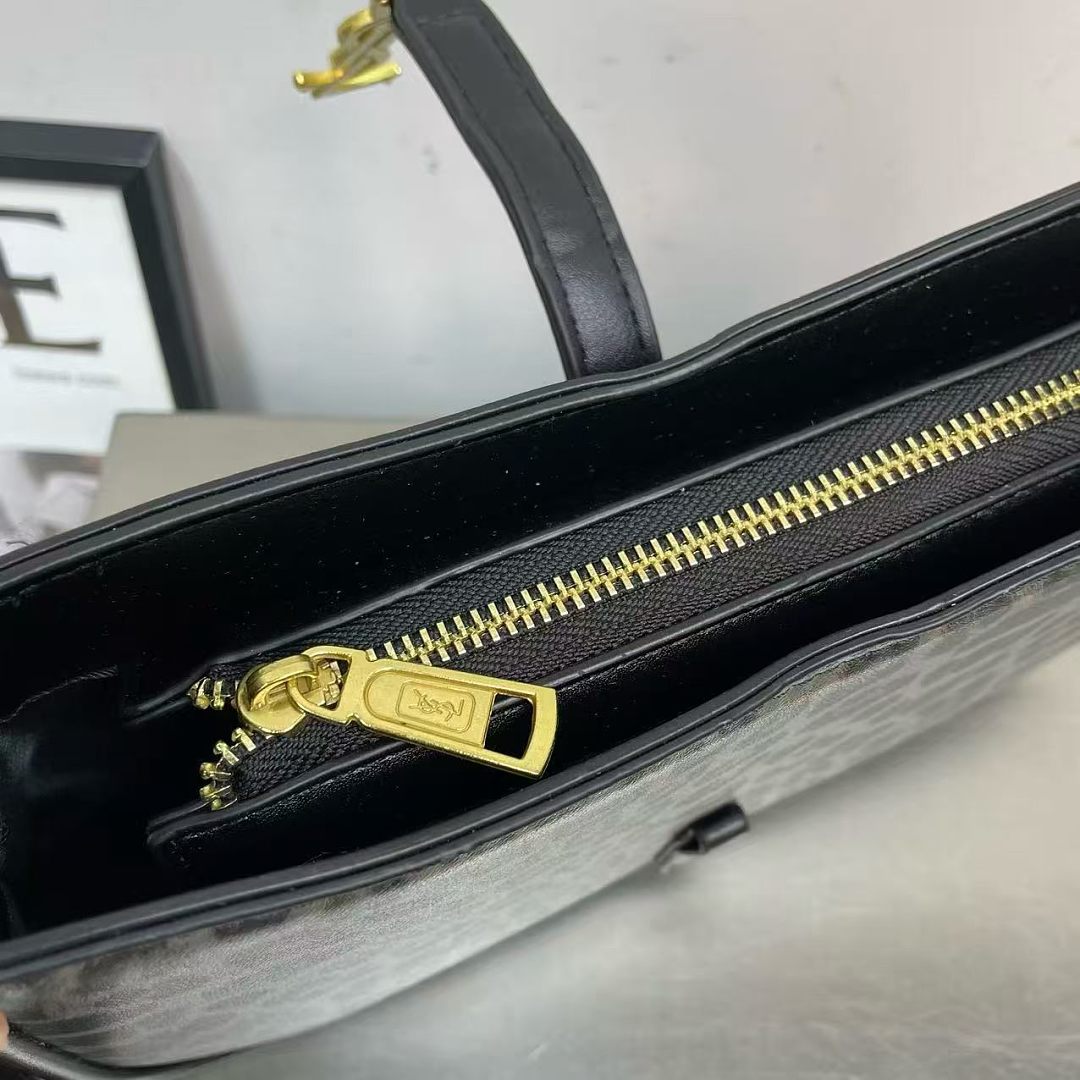 Saint Laurent Le 5 à 7 · Y1BB — תמונה 3