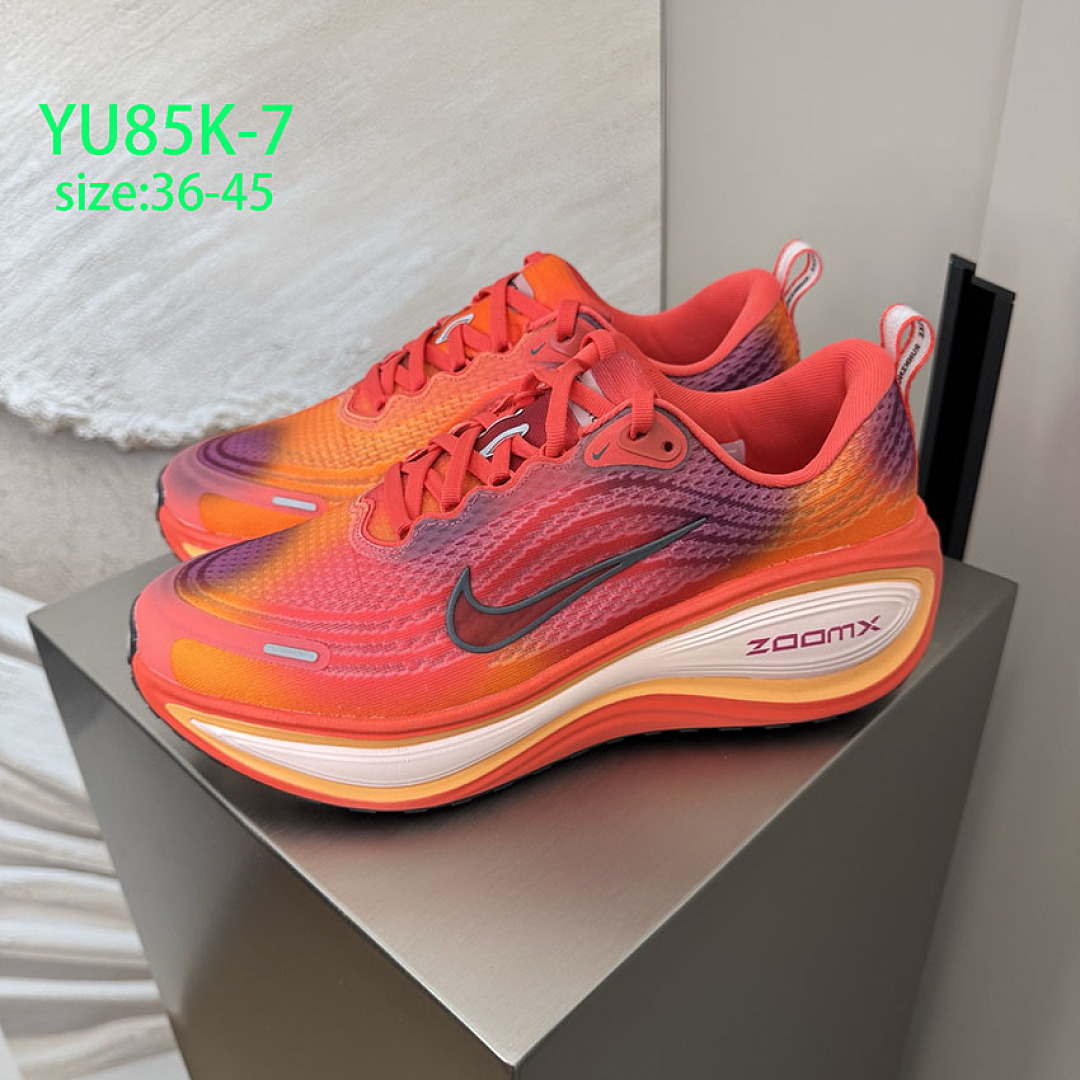 Nike Vomero Plus · YU85K — תמונה 13