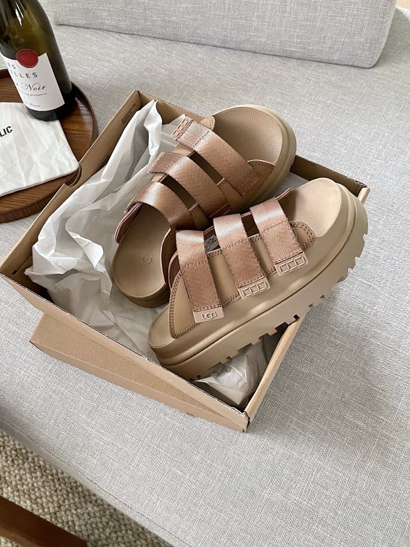 UGG GoldenGlow Slide · 3QK1 — תמונה 11