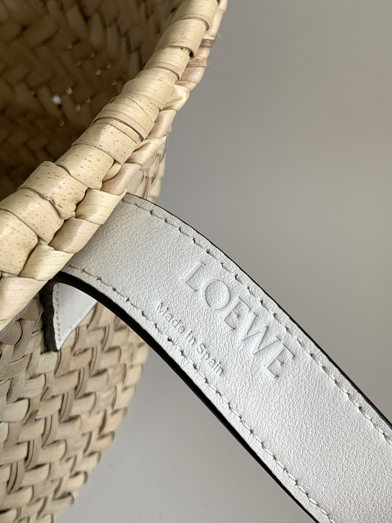 Loewe Small Basket Bag · WE82 — תמונה 8