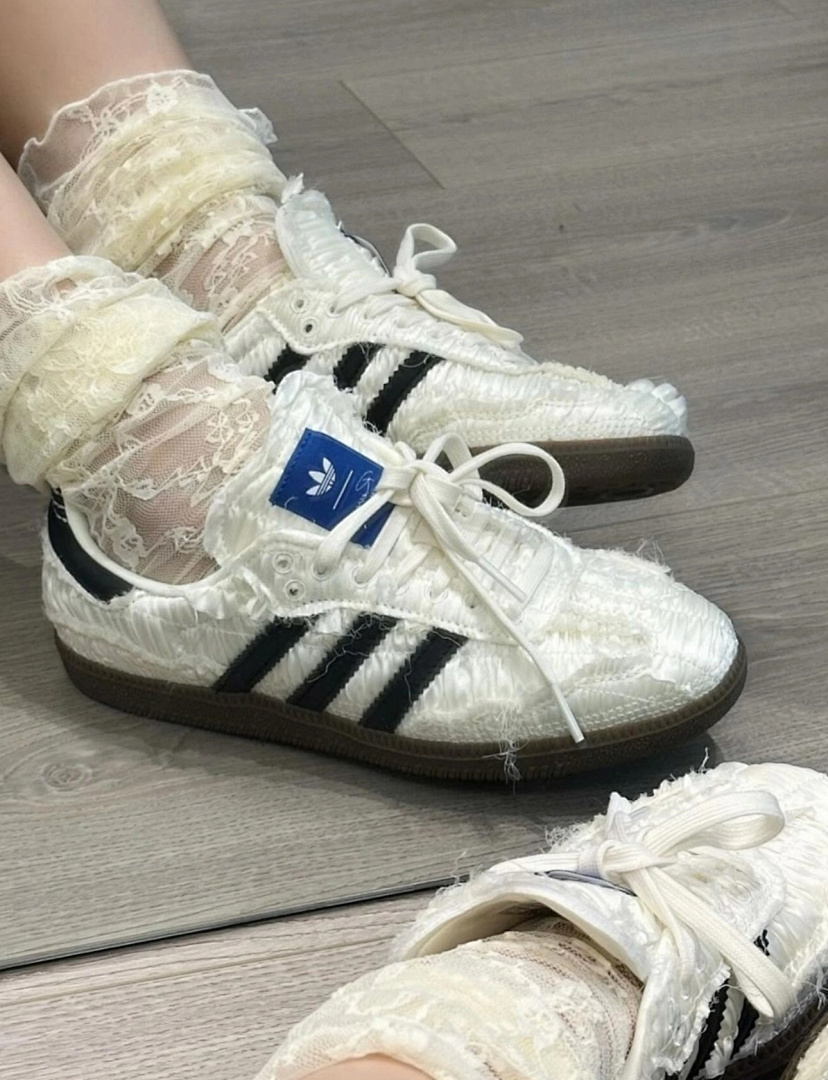 Adidas Samba Reverie · G87A