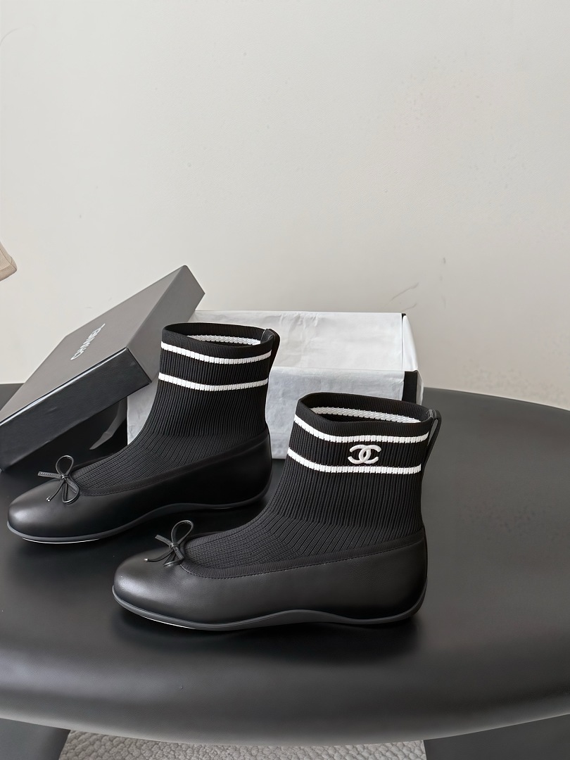 Chanel Sock Sneakers · L643 — תמונה 10