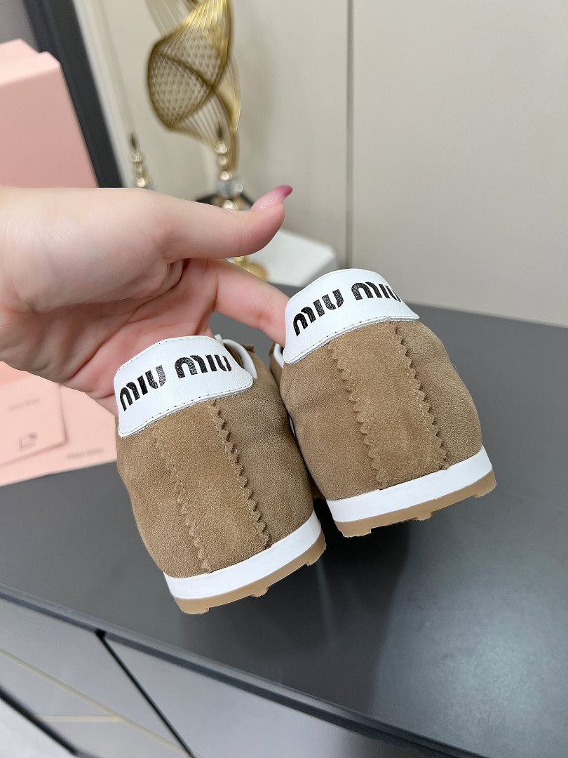 Miu Miu Plume · L83J — תמונה 15