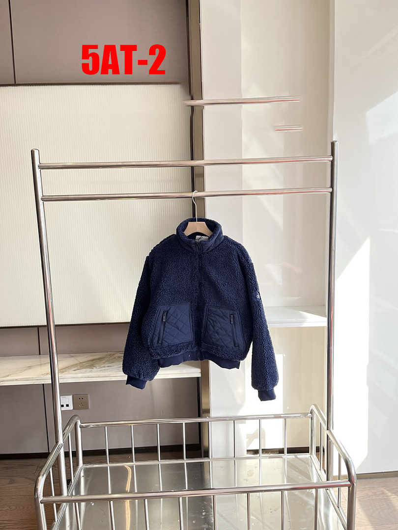 Alo Yoga Sherpa Edge Bomber · 5AT — תמונה 11