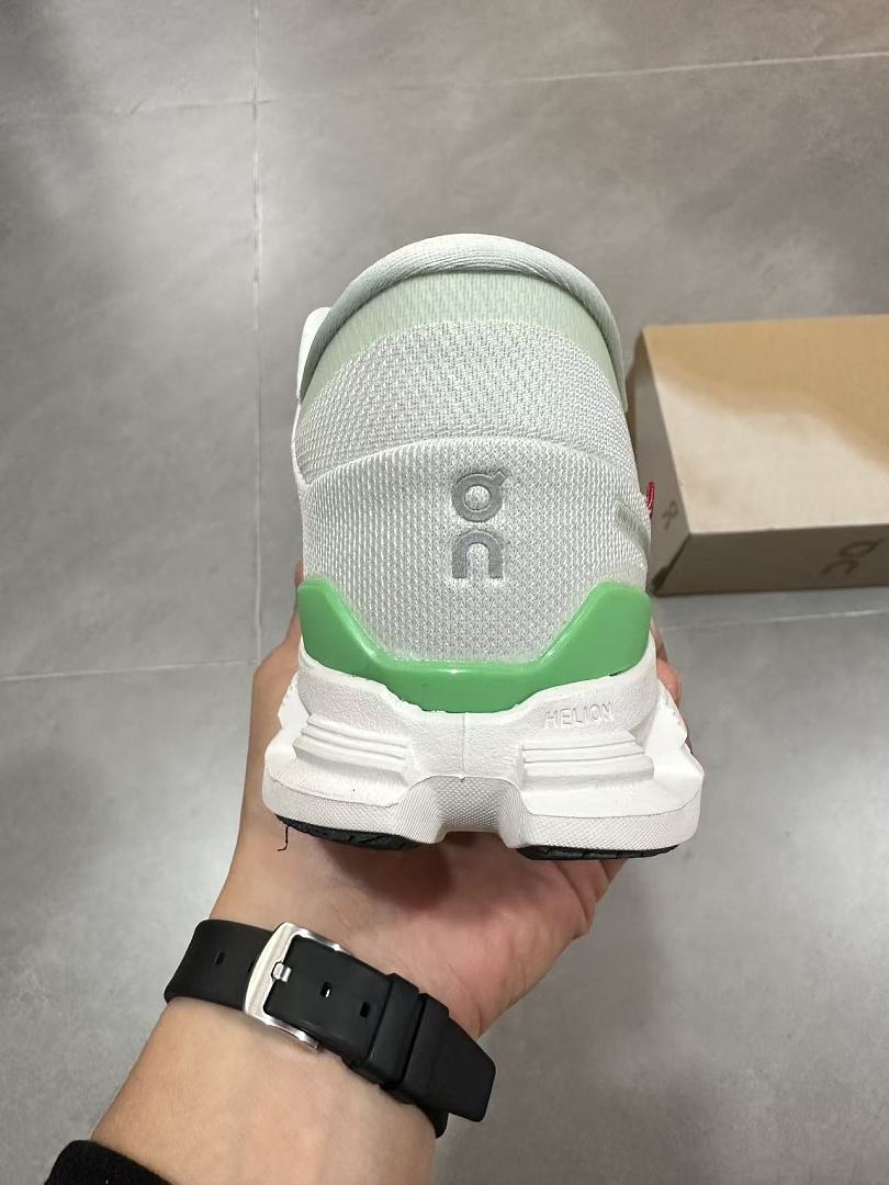 On Running Cloud X 4 · HEAA3 — תמונה 5
