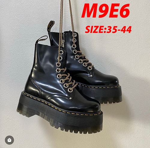 Dr. Martens Jadon Max · M9E6