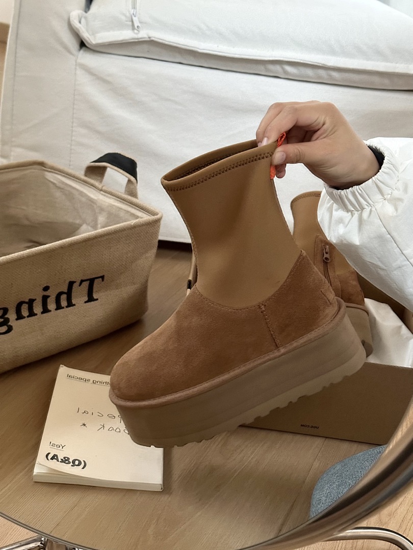 UGG Classic Dipper · M8D5 — תמונה 10