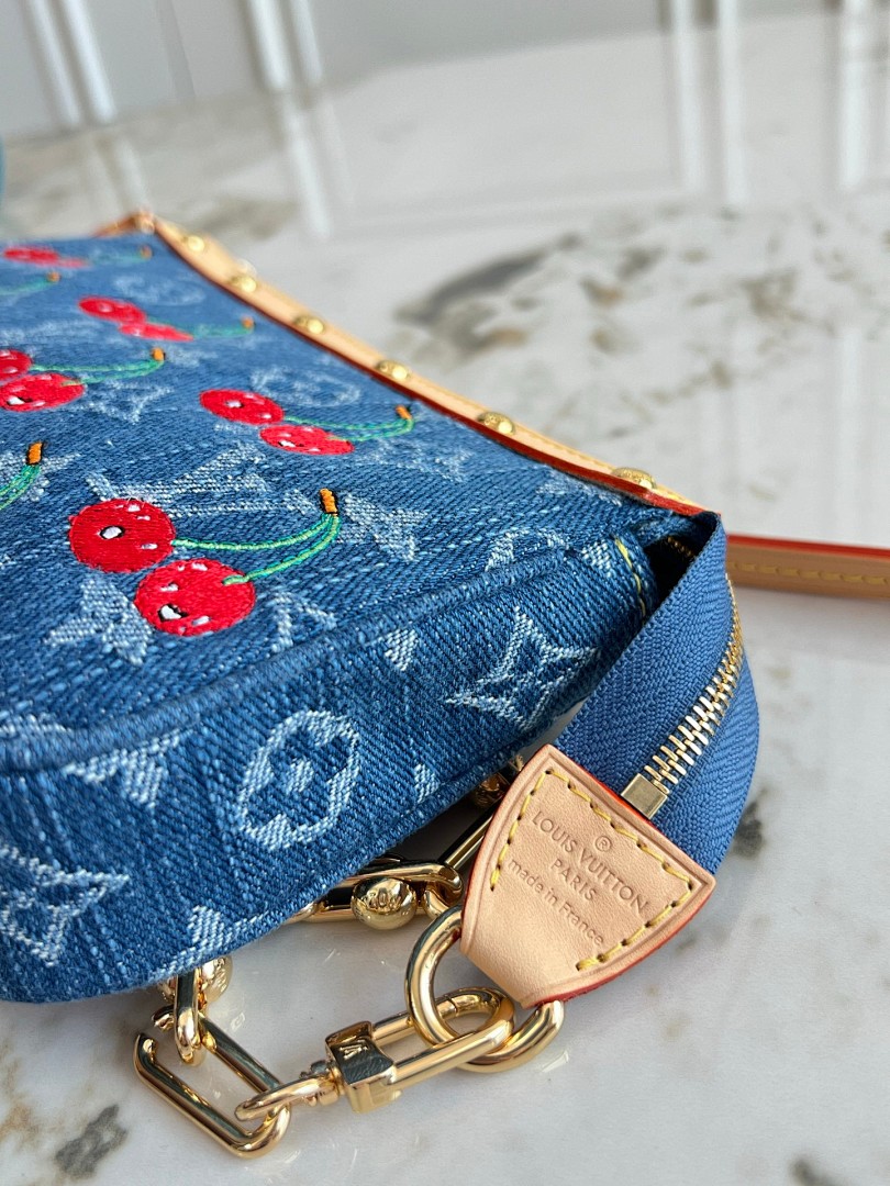 Louis Vuitton Pochette Accessoires Monogram Cerises Denim · M19L — תמונה 3
