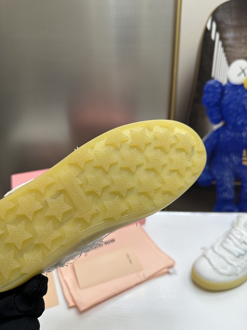 Miu Miu Canvas Sneakers · G65M — תמונה 12