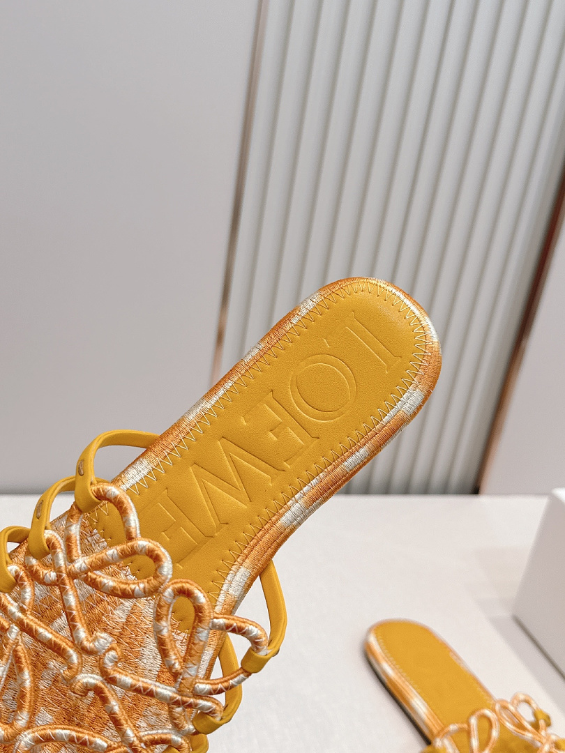 Loewe Petal Anagram · L03GB — תמונה 3