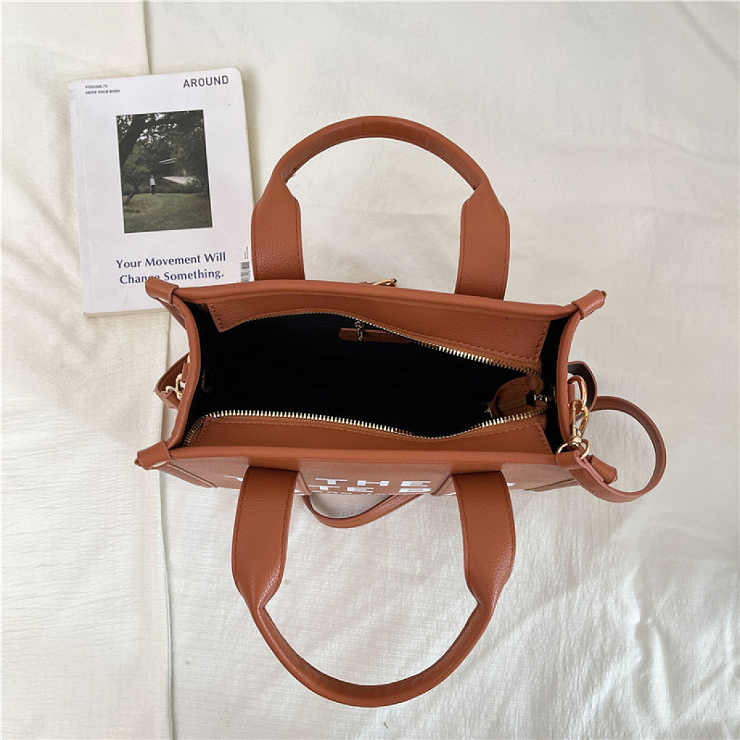 Marc Jacobs The Tote Bag · M56N — תמונה 16
