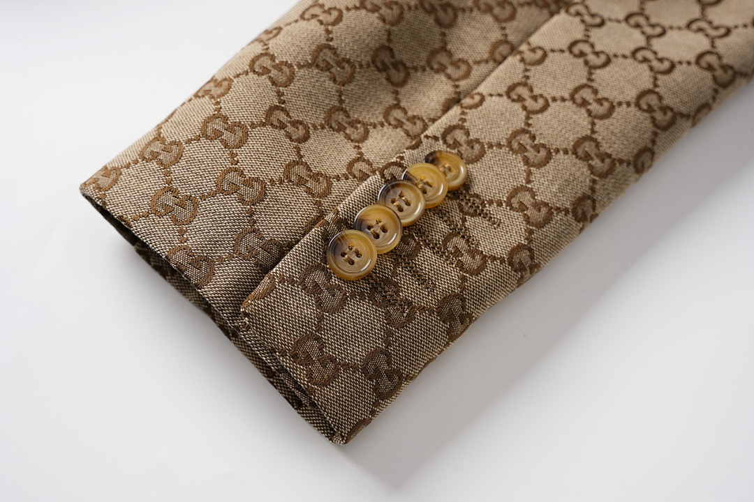 Gucci GG Canvas Jacquard Jacket · BW03 — תמונה 4
