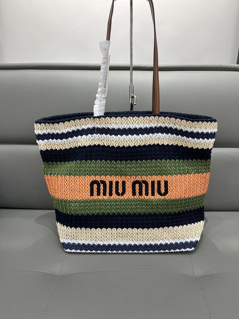 Miu Miu Raffia-Effect Woven Tote Bag · R85B — תמונה 4
