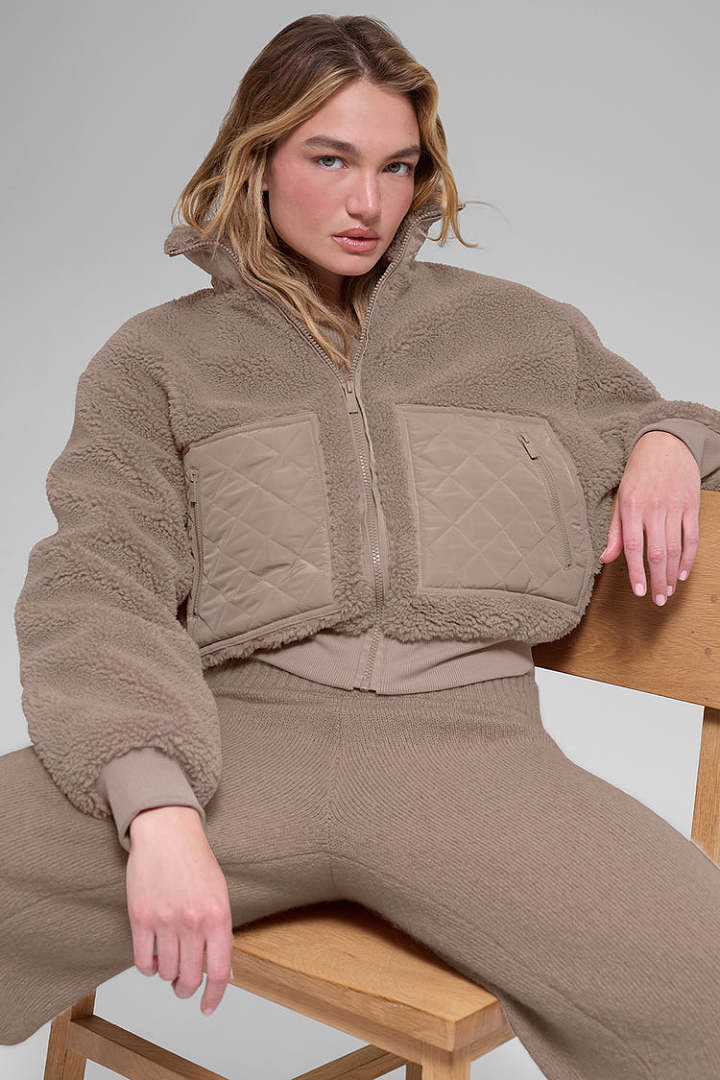 Alo Yoga Sherpa Edge Bomber · 5AT — תמונה 3