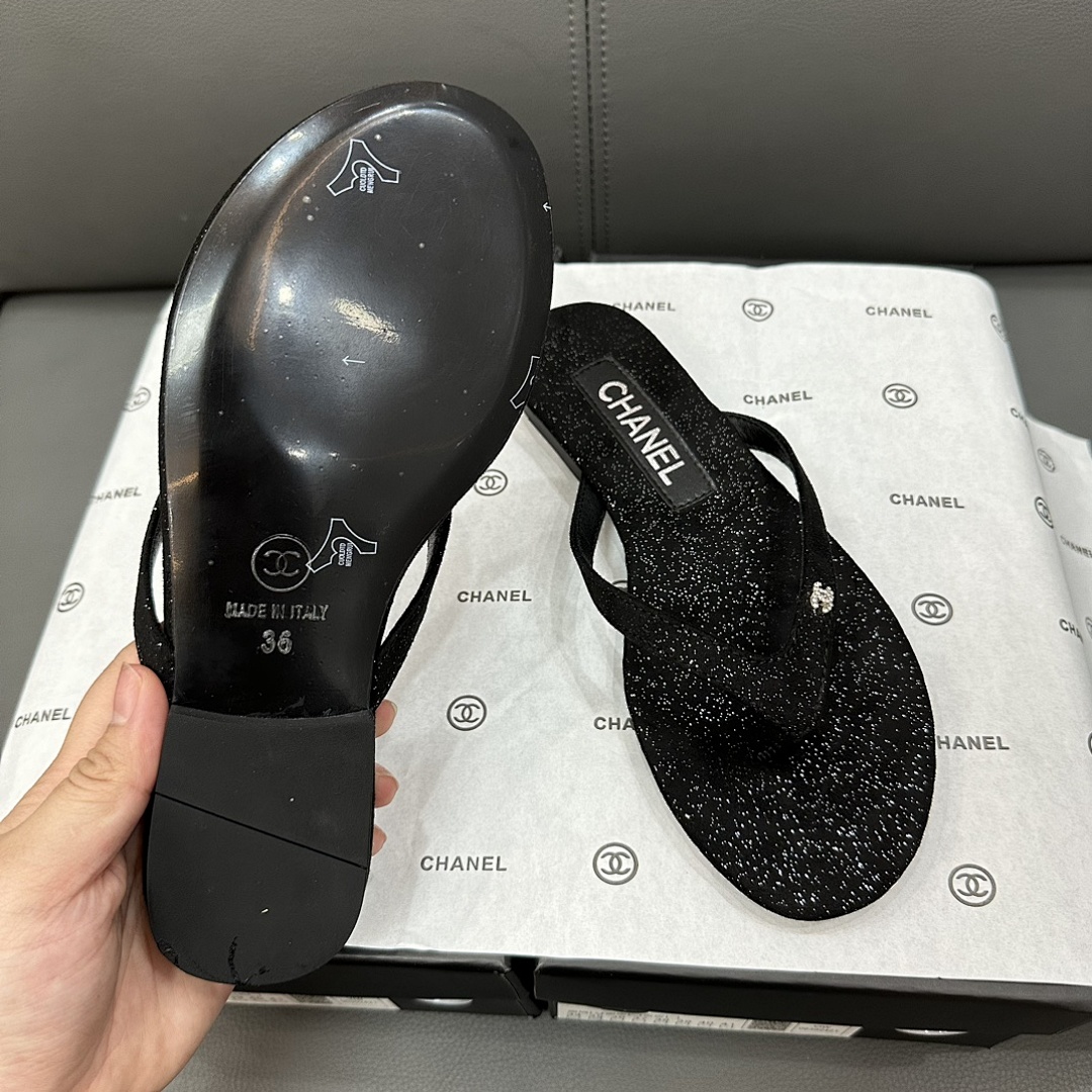 Chanel Thong Sandals · J6EC — תמונה 3