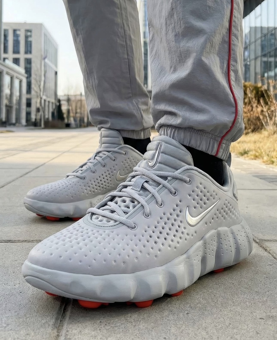 Nike Mind 002 · J1H1