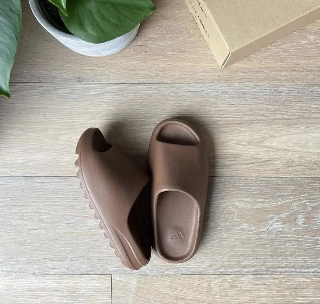 adidas Yeezy Slide · Y8A1 — תמונה 6