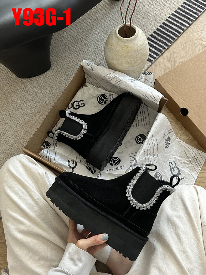 UGG — מגפיים · Y93G