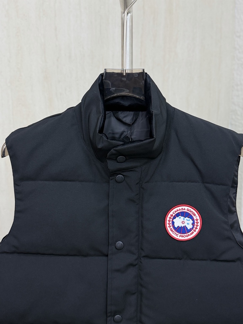 Canada Goose Freestyle Crew Vest · F36H — תמונה 12