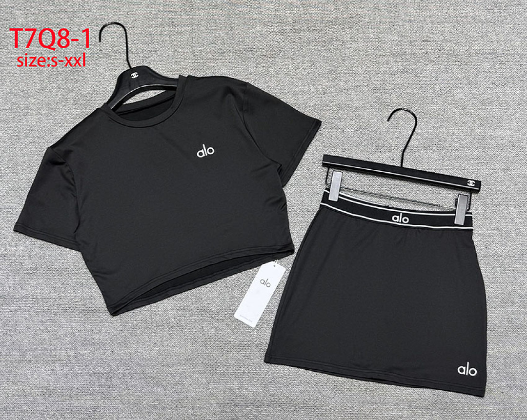 Alo Yoga — סט חצאית וטופ · T7Q8 — תמונה 5