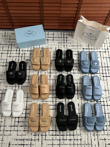 Prada Triangle Logo Slide Sandal · G18P